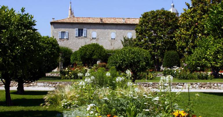 JARDIN CLOITRE MONASTERE DE CIMIEZ thumb_861_paysage_big.jpg